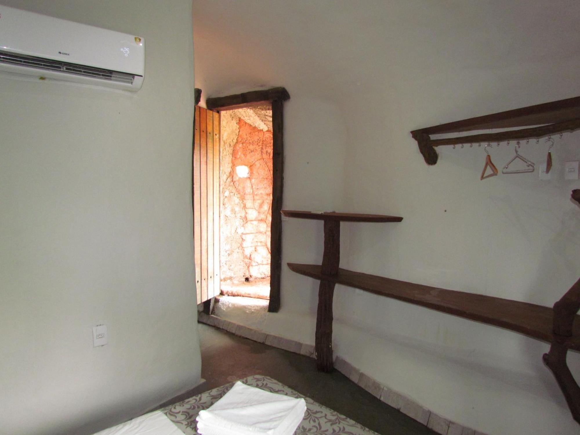 Casa De Guimaraes - Hotel Chapada dos Guimarães Exteriör bild